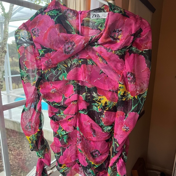 Zara Pink Floral Tulle Ruched Long Sleeve Top w/ Thumb Holes Mesh - Picture 5 of 6